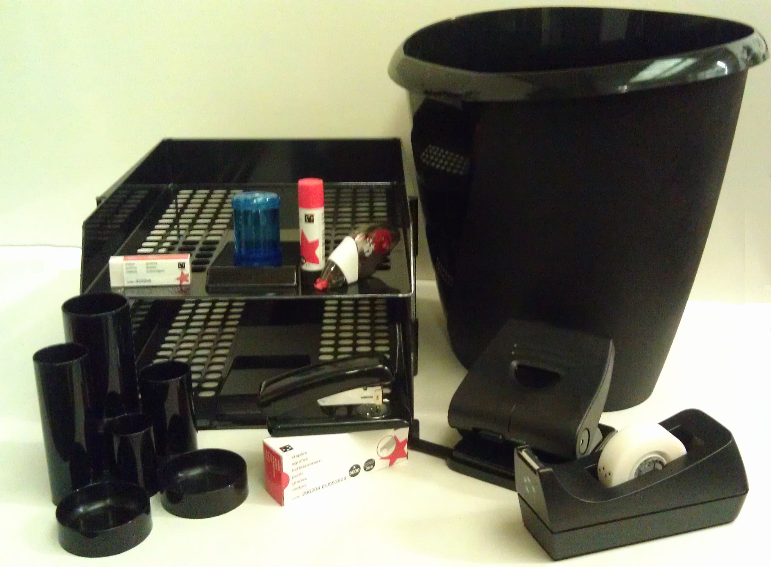 black-hamper